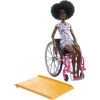 Lalka Barbie Mattel Fashonistas na wózku Strój w serca HJT14