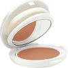 Avene Tinted Compact Foundation SPF 50 - Kompaktní make-up s ochranným faktorem Světlý 10.0g Dekoratīvā kosmētika