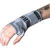 Wrist Brace inSPORTline Pognet Fitnesa cimdi, saites un jostas