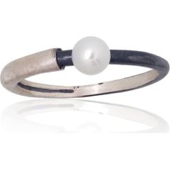Серебряное кольцо #2101837(Matt+POx-MattBk)_PE, Серебро 925°, оксид (покрытие), Жемчуг, Размер: 18, 1.7 гр.