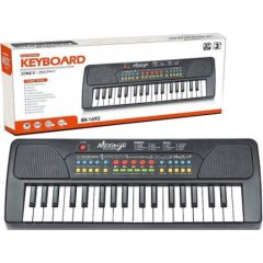 Adar Детский синтезатор 37 мини клавиши с микрофоном (батареи)  47 см 567764