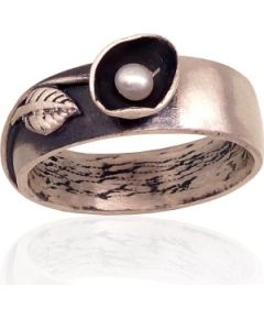 Серебряное кольцо #2101734(Matt+POx-MattBk)_PE, Серебро	925°, оксид (покрытие), Жемчуг , Размер: 18, 5.6 гр.