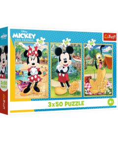 TREFL DISNEY MICKEY MOUSE Pužļu komplekts Pele brīvdienās, 3x50 gab.