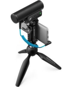 Sennheiser MKE 400 MOBILE KIT - Mikrofon pojemnościowy, superkardioidalny, wyposażony w filtr dolnoprzepustowy ze statywem Manfrotto