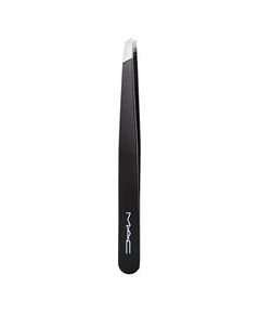 MAC Tweezers Slant - Pinzeta na obočí se zkoseným hrotem
