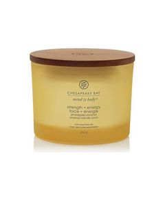 Chesapeake Bay Strength & Energy Candle (three wicks) 312.0g Духи и косметика