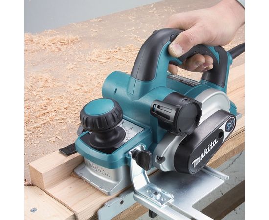 Elektriskā ēvele 82 mm, 0 4 mm, 1050 W, 3,4 kg KP0810CJ Makita