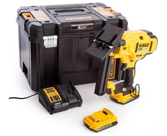 DeWalt DCN682D2-QW 18V XR Li-Ion Akumulatora 18Ga skavotājs grīdas dēļiem