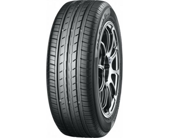 Yokohama BluEarth-Es ES32 215/55R17 94V