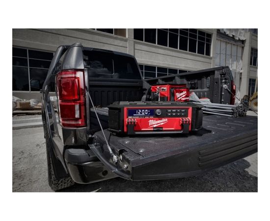 Milwaukee M18 PRCDAB+-0 Radio un lādētājs