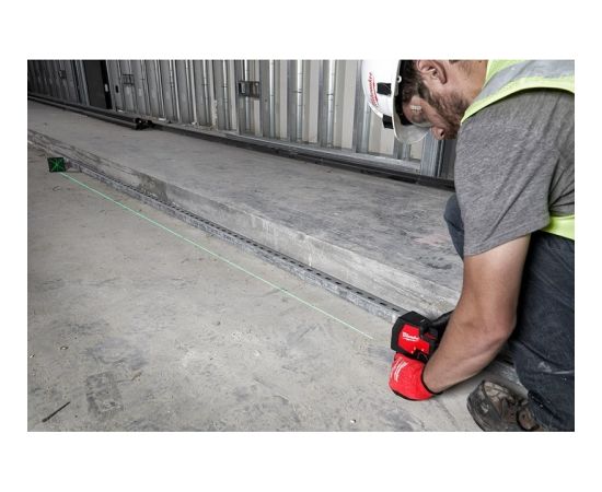 Milwaukee L4 CLL-301C Krustlīniju lāzera līmeņrādis Измерители расстояния, приборы