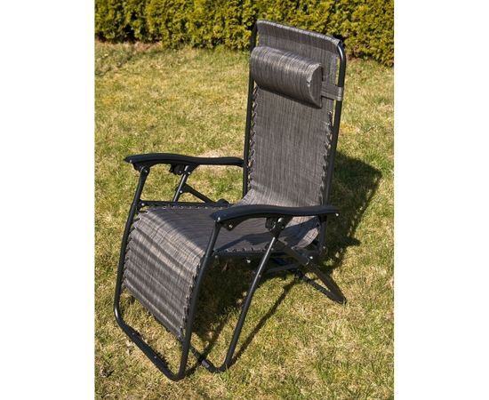 Saska Garden Daudzfunkcionāls saliekams dārza klāja krēsls ar galdu un avīžu turētāju 175x52 / 65x110cm, pelēks Dārza krēsli