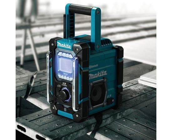 Makita DMR300 Augstas kvalitātes radio ar Bluetooth un akumulatoru lādēšanas funkciju