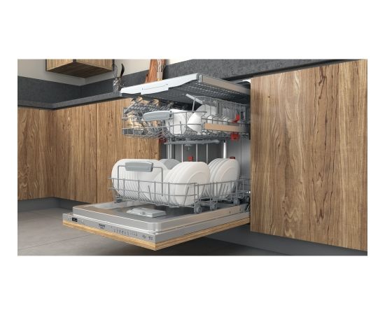 Built-in dishwasher Hotpoint-Ariston HI5030WEF