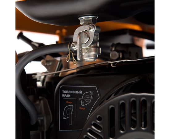 Бензиновый генератор Daewoo GDA7500DFE Генераторы 