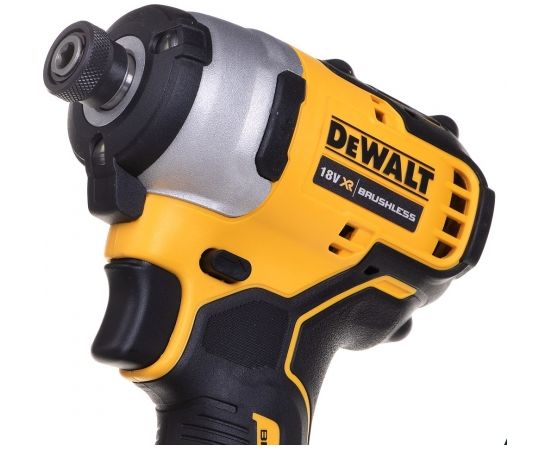 DEWALT Instrumentu komplekts 18V (2x5.0Ah) DCK2061P2T-QW Triecienurbjmašīnas, skrūvgrieži