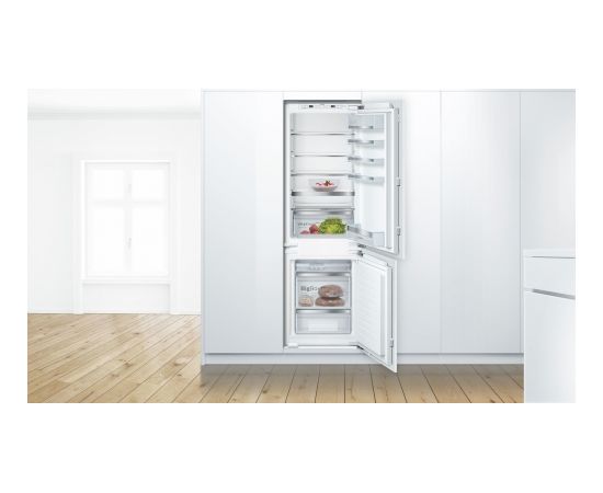 Bosch Serie 6 KIS86AFE0 fridge-freezer Built-in 266 L E