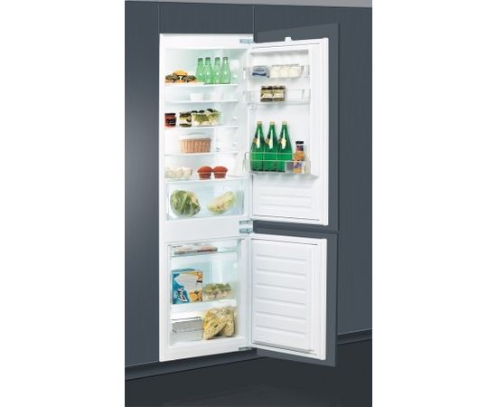 Whirlpool ART 65021 fridge-freezer Built-in 279 L White