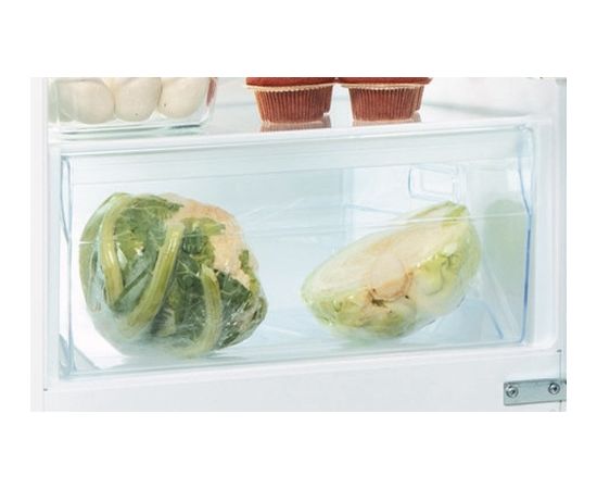 Whirlpool ART 65021 fridge-freezer Built-in 279 L White