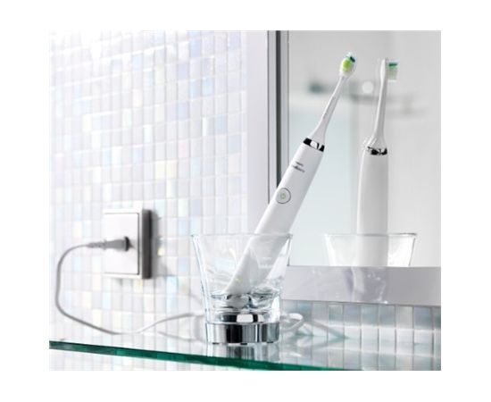 Philips Sonicare DiamondClean  HX9332/04  Sonic electric toothbrush, White, Sonic technology, Operating time Up to 3 weeks min, 5 modes: clean, polish, gum care, sensitive, white, Number of brush heads included 2