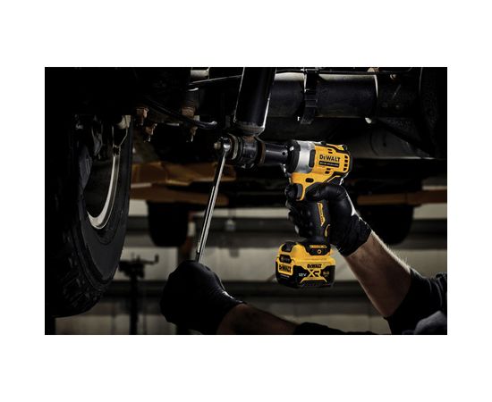 DEWALT DCF901P1-QW  Triecienuzgriežņu atslēga 12V (1x5.0Ah)