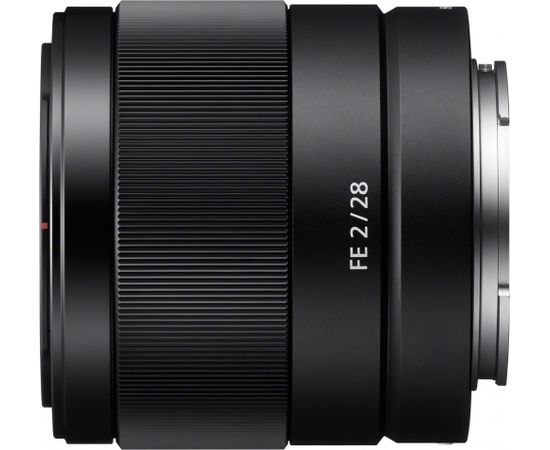 Sony FE 28mm f/2.0 objektīvs