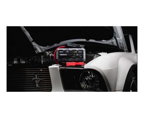 Dzinēja iedarbināšanas palīgierīce NOCO GBX75 vehicle jump starter 2500 A