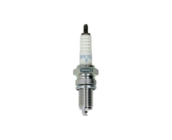 NGK Aizdedzes svece DPR8EA-9 3843