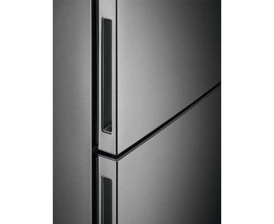 Electrolux LNT7ME36X3 ledusskapis 201cm sudraba