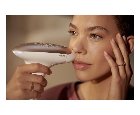 Philips Lumea Advanced Lumea IPL 7000 Series Advanced BRI921/00 IPL hair removal device for long-lasting results