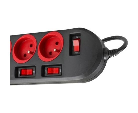 Maclean MCE204 power extension 1.5 m 5 AC outlet(s) Indoor Black, Red