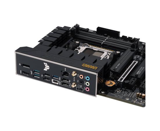 Asus TUF GAMING B650M-PLUS WIFI Processor family AMD, Processor socket AM5, DDR5 DIMM, Memory slots 4, Supported hard disk drive interfaces 	SATA, M.2, Number of SATA connectors 4, Chipset AMD B650,  micro-ATX