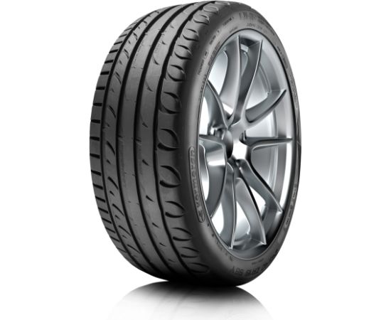 Kormoran UHP 235/45R17 97Y