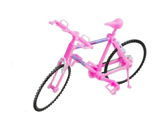 Rozā kempings ar leļļu velosipēdu