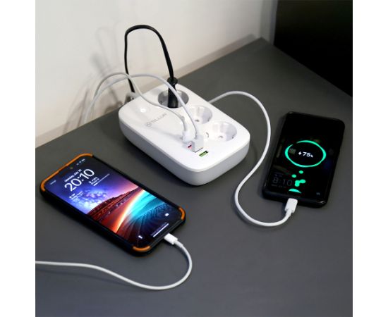 Tellur Smart WiFi Power Strip 3 Outlets, PD30W, QC18W, 2xUSB 2.4A 2500W 10A 2m