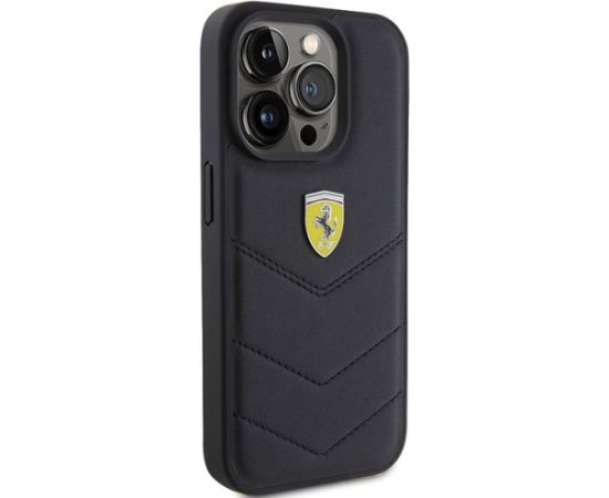 Ferrari Quilted Metal Logo Back Case Защитный Чехол для Apple iPhone 15 Pro