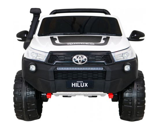Toyota Hillux elektromobilis, balts