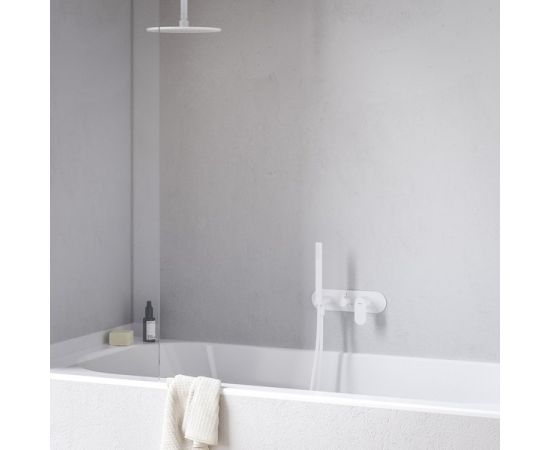 Ravak Eleganta Zemapmetuma jaucējkrāns ar slēdzi, dušas komplektu, paredzēts uzstādīšanai ar R-box White Velvet