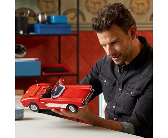 LEGO Icons 10321 Corvette