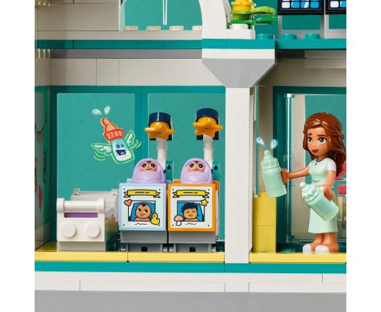 LEGO Friends Szpital w mieście Heartlake (42621)