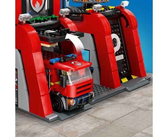 LEGO City Ugunsdzēsēju depo un ugunsdzēsēju auto (60414)