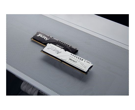 Kingston FURY 64 GB DDR5-5200 Kit, memory (white, KF552C36BWEK2-64, Beast, EXPO)