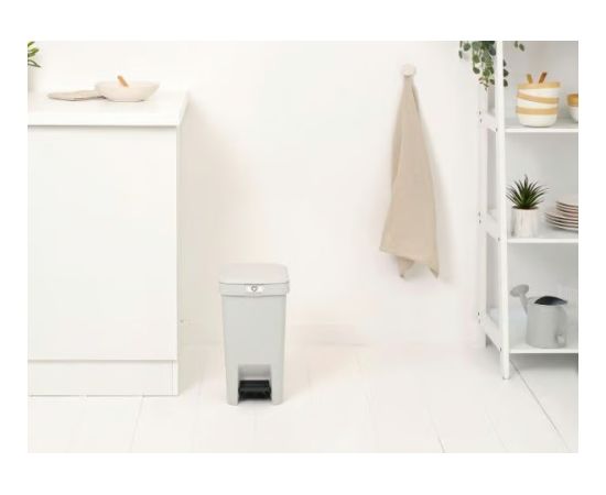 BRABANTIA atkritumu tvertne StepUp ar pedāli, 10l, Light Grey - 800245