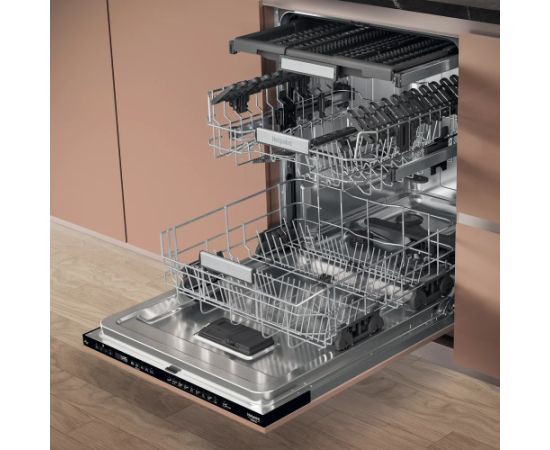 Built in dishwasher Hotpoint HM742L