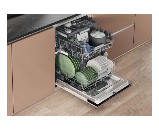 Built in dishwasher Hotpoint HM742L