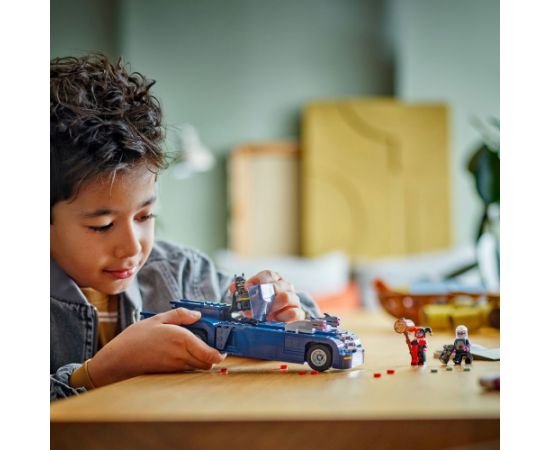 76274 LEGO® Super Heroes Betmens ar Betmenauto pret Arli Kīnu un Misteru Salu