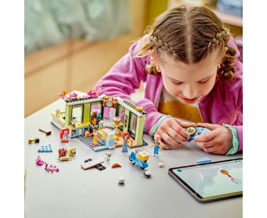 LEGO Friends Kawiarnia w Heartlake (42618)