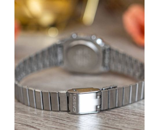 Casio LA670WES-4AEF