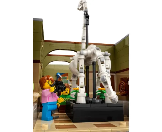 LEGO Icons Dabas vēstures muzejs (10326)