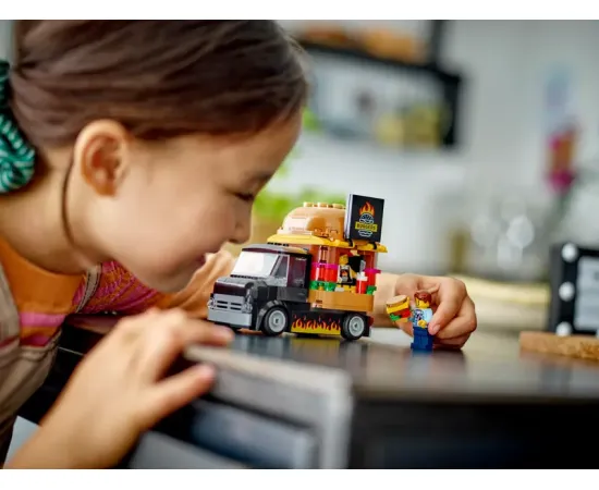 LEGO City Burgeru kravas automašīna (60404)